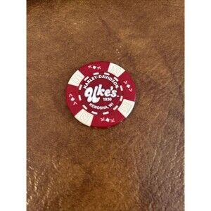 HARLEY DAVIDSON "UKES" KENOSHA WISCONSIN DEALER CASINO POKER CHIP Red & White